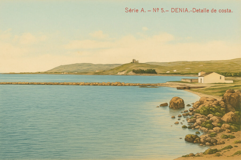 Архивная открытка начала XX века с видом на побережье Дении (Denia) и холм Сан-Николау (Tossal de Sant Nicolau), на котором стоял замок Кастель-д’Олимброи (Castell d’Olimbroi)